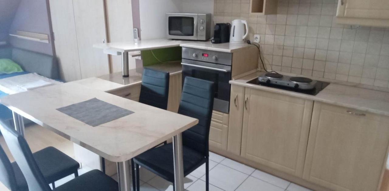 Levendula Apartamento Bekescsaba Exterior foto